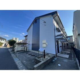 愛知県春日井市神領町３ テラスハウス