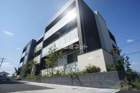 群馬県太田市東長岡町 3階建 築1年10ヶ月