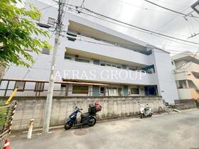 神奈川県川崎市中原区下小田中４ 3階建