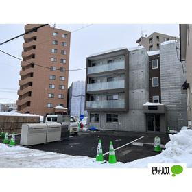 北海道札幌市西区発寒三条５ 4階建 築2年4ヶ月