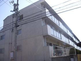 愛知県名古屋市緑区桃山２ 3階建