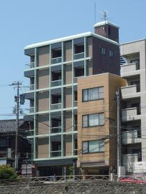 石川県金沢市野町１ 6階建