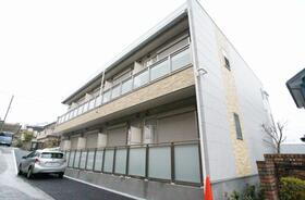 東京都町田市高ヶ坂７ 2階建