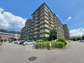 大阪府三島郡島本町山崎２ 10階建 築41年5ヶ月