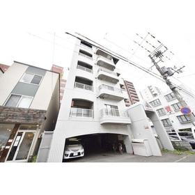 北海道札幌市中央区南五条西１３ 6階建 築35年11ヶ月
