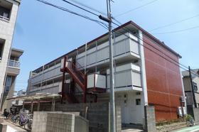 神奈川県川崎市川崎区鋼管通１ 3階建