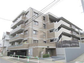 東京都北区浮間４ 地上4階地下1階建