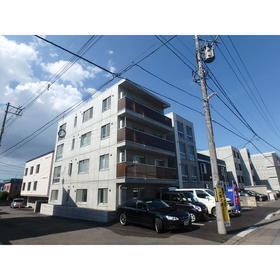 北海道札幌市西区宮の沢一条３ 4階建 築7年11ヶ月