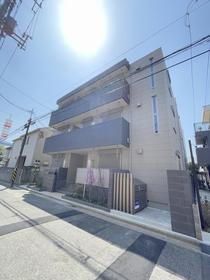 埼玉県さいたま市浦和区常盤９ 3階建 築2年3ヶ月