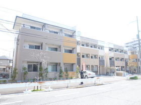 大阪府堺市西区浜寺諏訪森町西３ 3階建 築13年4ヶ月