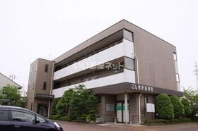 新潟県長岡市渡場町 3階建 築27年6ヶ月