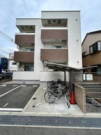 兵庫県神戸市兵庫区小河通３ 3階建 築7年7ヶ月