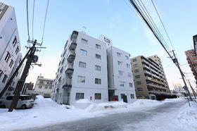 北海道札幌市中央区南六条西２５ 6階建 築48年8ヶ月