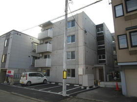 北海道札幌市東区北二十七条東１８ 4階建 築9年8ヶ月