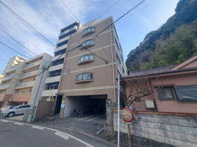愛媛県松山市平和通４ 5階建 築30年4ヶ月