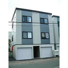 北海道札幌市西区二十四軒三条４ 3階建 築12年2ヶ月