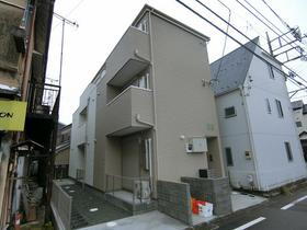 東京都八王子市元横山町１ 3階建 築1年10ヶ月