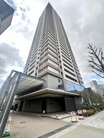 ローレルタワーサンクタス梅田 地上44階地下2階建