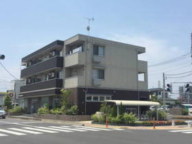 埼玉県上尾市上平中央１ 3階建 築10年10ヶ月