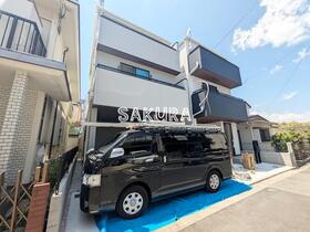 マイホームネクスト古市場 3階建