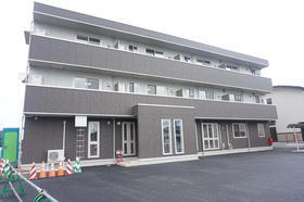 プラザオアシス 3階建