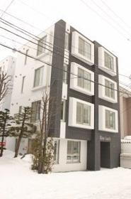 北海道札幌市豊平区平岸三条１１ 4階建 築13年3ヶ月