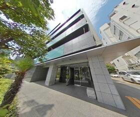 東京都港区赤坂７ 5階建