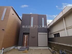 サンラプロ直方駅前Ａ棟 2階建