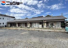 六軒家町５丁目借家