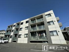 愛知県豊田市上野町１ 3階建 築8年3ヶ月