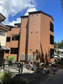 神奈川県横須賀市根岸町１ 3階建 築1年未満