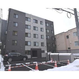北海道札幌市中央区南十四条西７ 5階建 築2年6ヶ月