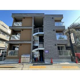 東京都大田区本羽田３ 3階建