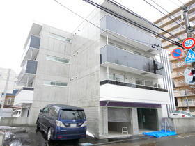 北海道札幌市東区北三十三条東１４ 4階建 築6年8ヶ月