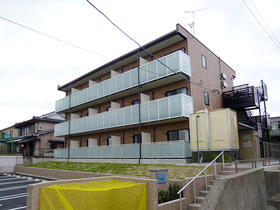 愛知県名古屋市緑区徳重５ 3階建
