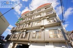 Ｒｅｎａｔｕｓ伊丹 5階建