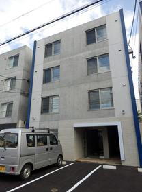 北海道札幌市豊平区平岸二条３ 4階建 築8年1ヶ月