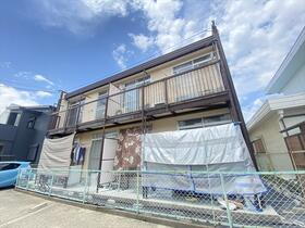大阪府茨木市新堂３ 2階建
