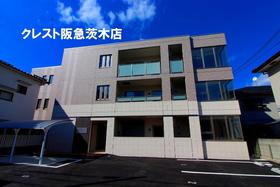 大阪府茨木市稲葉町 3階建