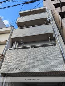 広島県広島市中区鶴見町 4階建