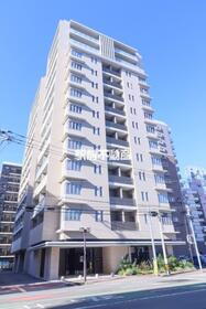福岡県福岡市博多区築港本町 14階建