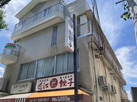 一里山ユーベルハイム 3階建