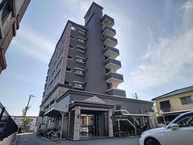 福岡県福岡市博多区吉塚３ 賃貸マンション