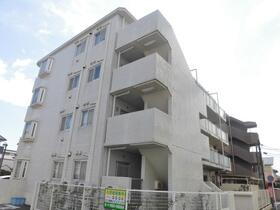 神奈川県藤沢市湘南台４ 4階建