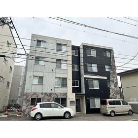 北海道札幌市豊平区平岸三条９ 4階建 築6年4ヶ月