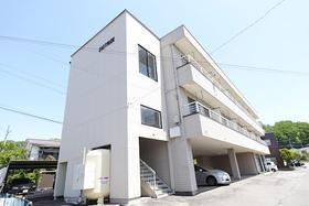 長野県上田市常入１ 3階建 築32年
