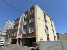 プレミエール南１３条 4階建