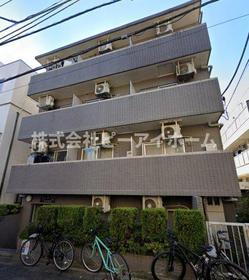 東京都渋谷区本町４ 地上4階地下1階建 築34年10ヶ月
