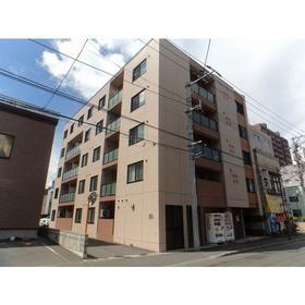 北海道札幌市中央区南六条西１３ 5階建 築17年5ヶ月