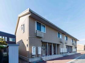 富山県小矢部市泉町 2階建 築11年2ヶ月